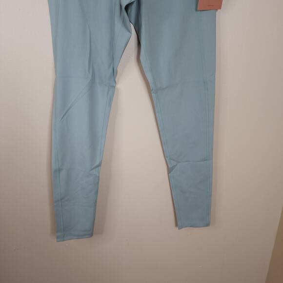 Girlfriend Collective Compressive High-Rise Legging in Agave Size M - Picture 2 of 8